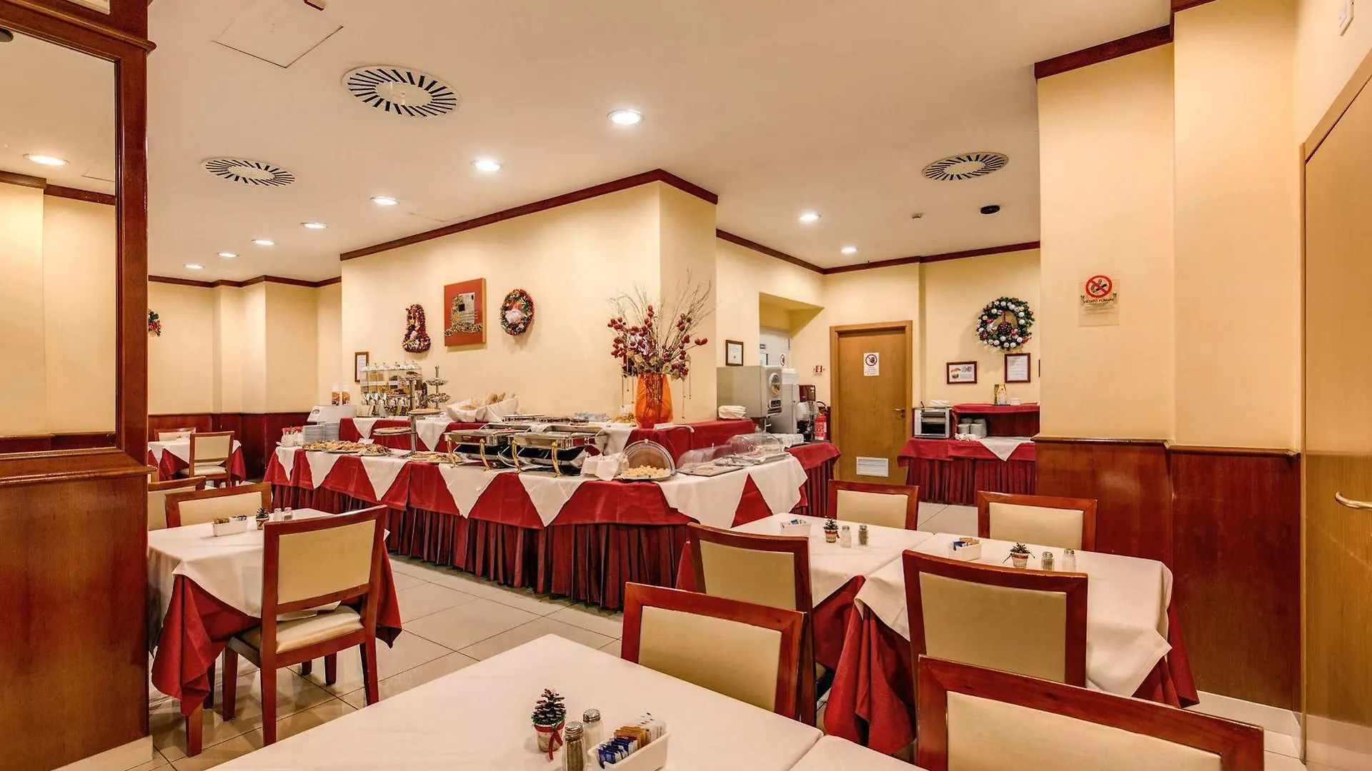 Augusta Lucilla Palace Rome 4*,