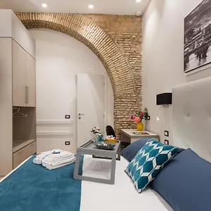 Apartment Livinginrome Trastevere - Vicolo Del Piede, Rome