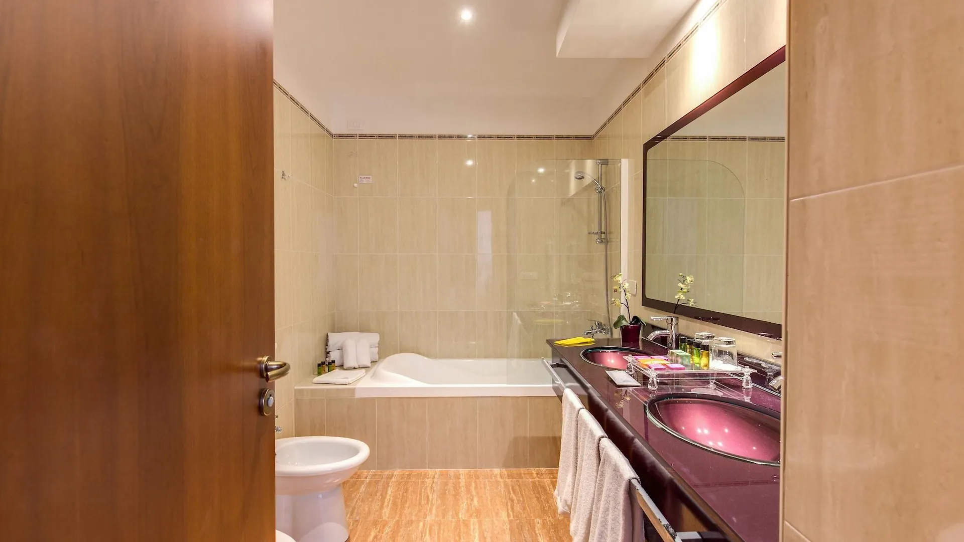 Augusta Lucilla Palace Rome Hotel